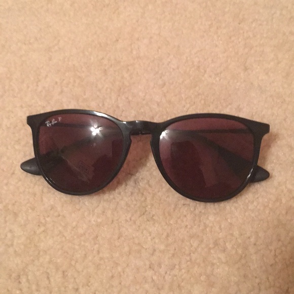 Ray-Ban Accessories - Ray-Ban “Erika” polarizes sunglasses